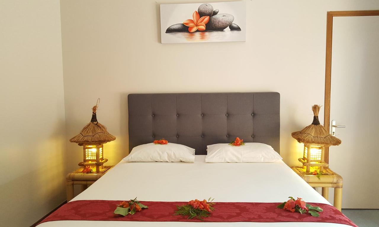 Hotel Hibiscus Papetoai Bagian luar foto