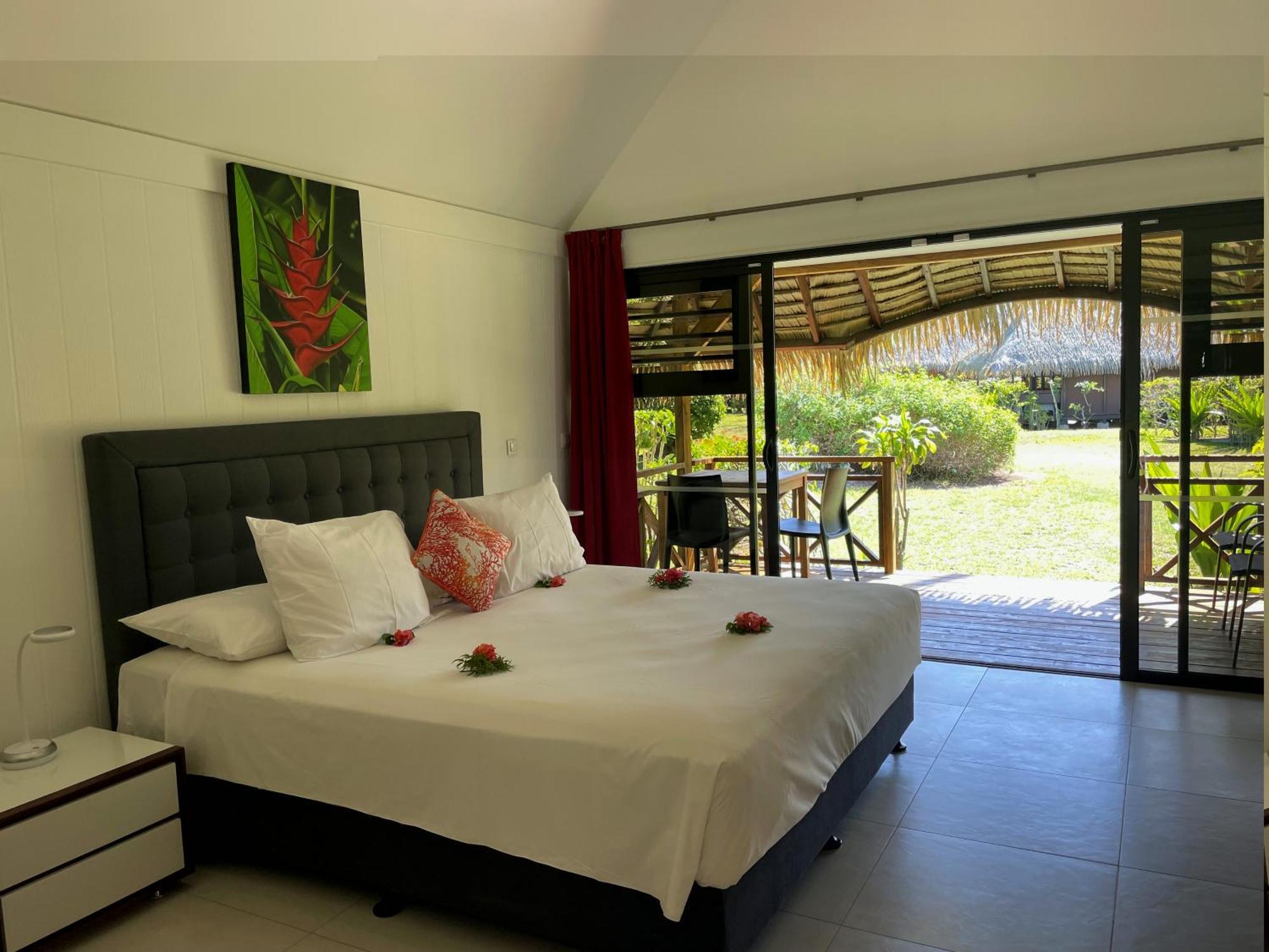 Hotel Hibiscus Papetoai Bagian luar foto