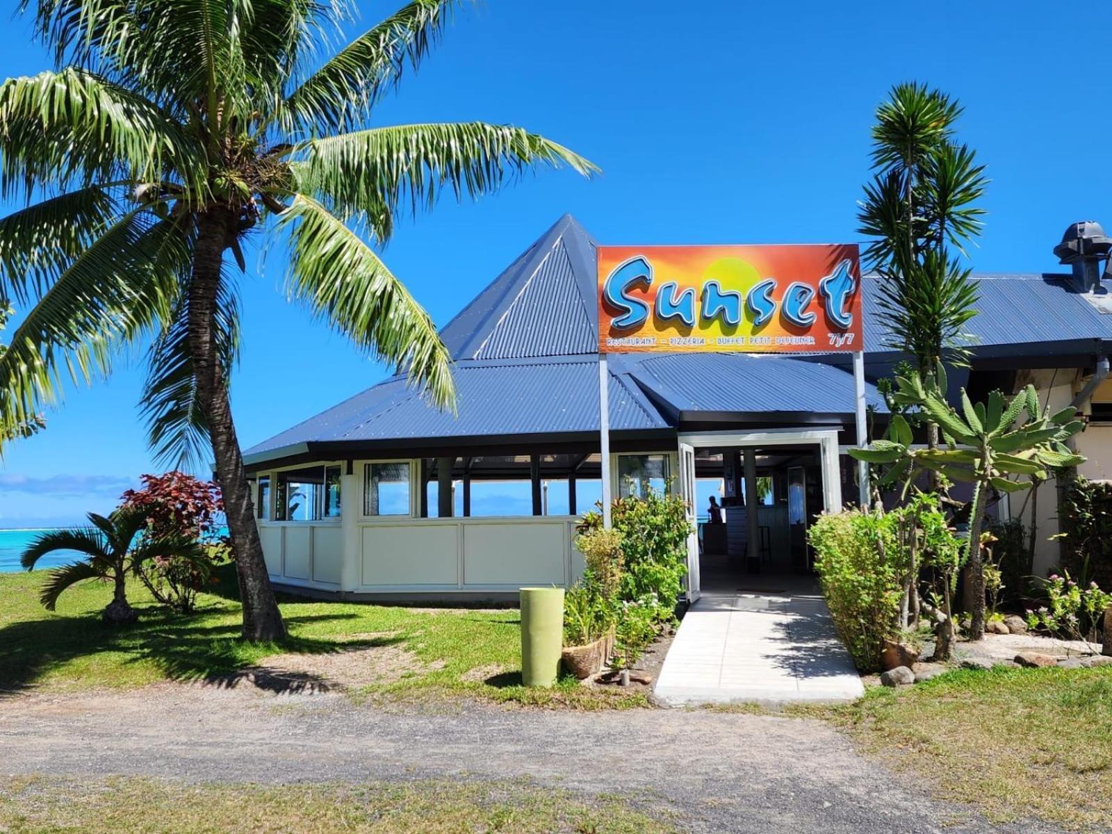 Hotel Hibiscus Papetoai Bagian luar foto