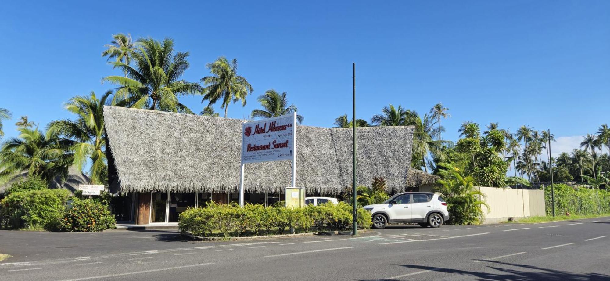 Hotel Hibiscus Papetoai Bagian luar foto